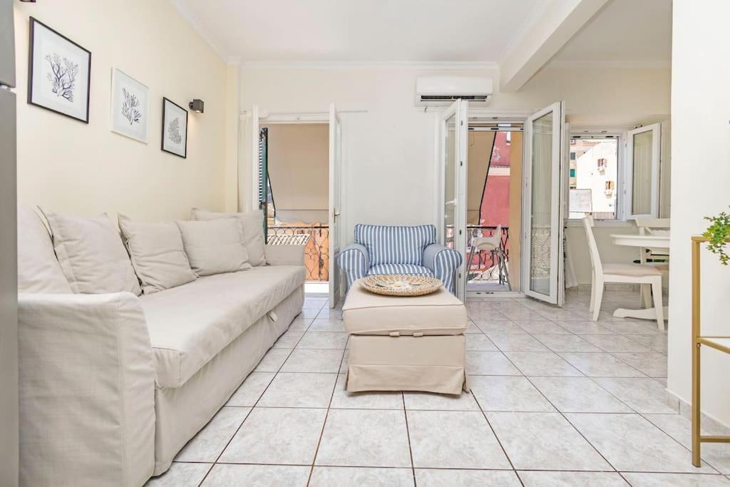 Diana'S Centrally Located Apt@ Old Town Of Corfu コルフ島 エクステリア 写真